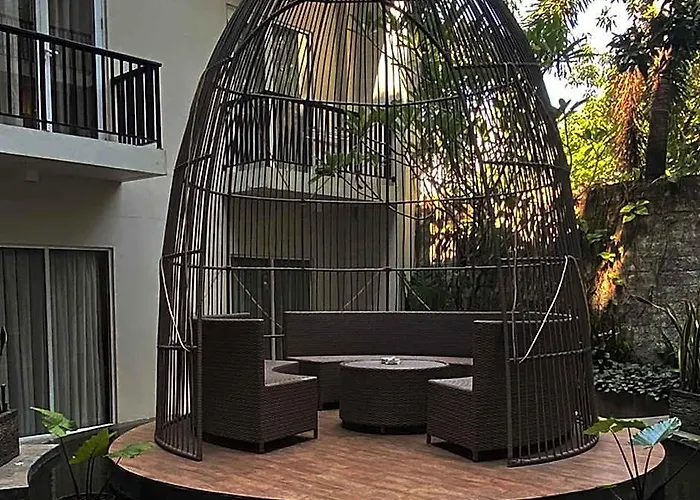 Hotel Airy Premier Cendrawasih 28 Kuta Bali Seminyak