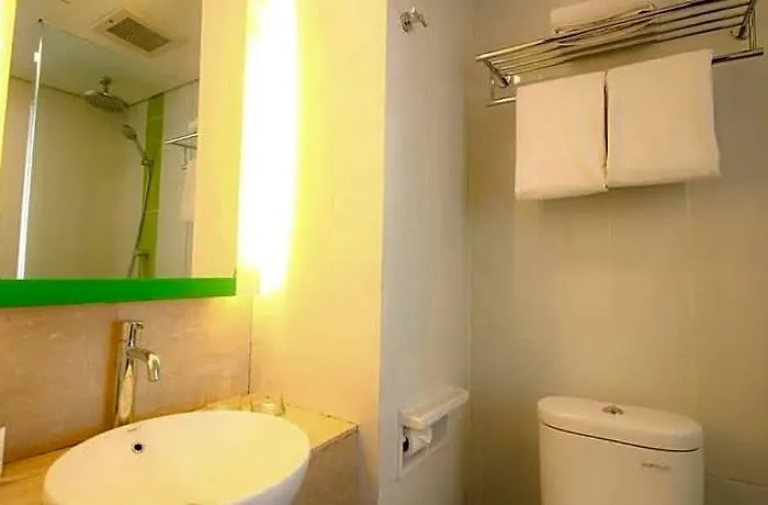 Airy Premier Cendrawasih 28 Kuta Bali 3* Seminyak (Bali)